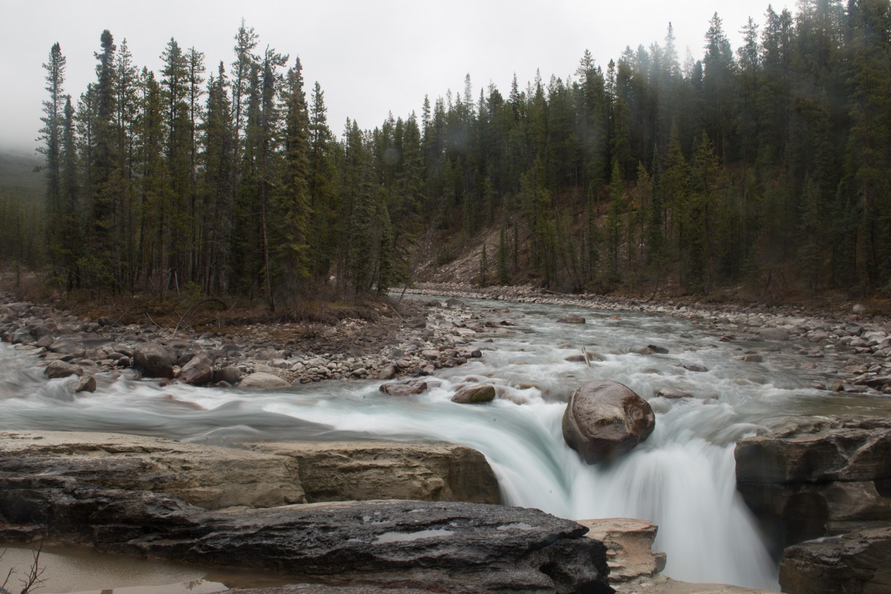 athabaska falls